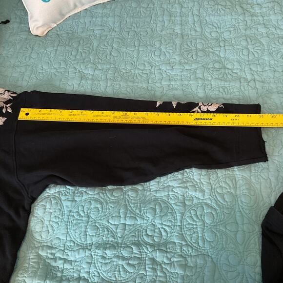 Johnny Was Long Angeles Floral Embroidered Pullover Hoodie Black - Picture 12 of 12